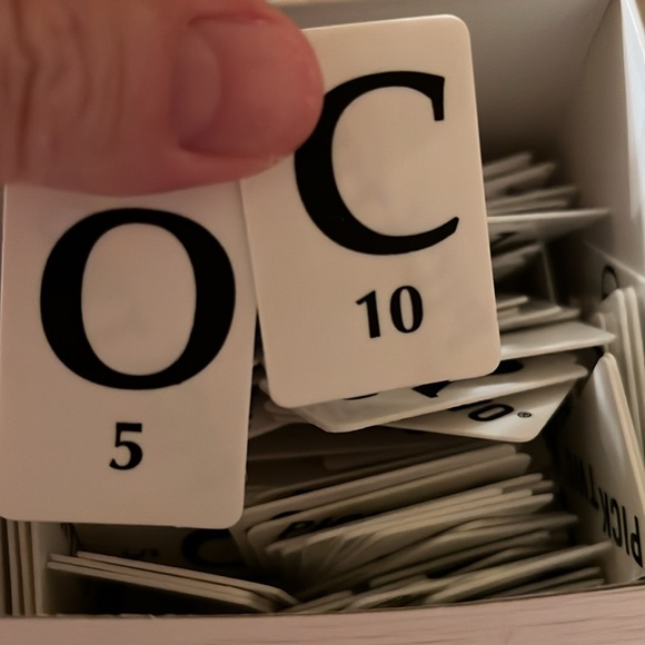 Pick Two crossword tile scrabble style game ages 8+ for 3-6 players EUC - Picture 4 of 9